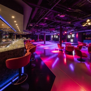 کلوپ ساحلی  زوک (Zouk)