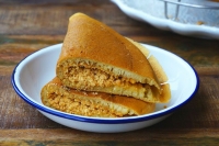 Apam Balik (پنکیک پیچیده شده)
